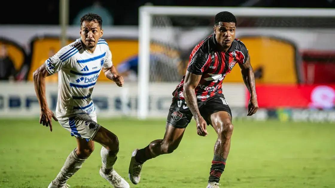 Lesão de Jamerson: Lateral do Vitória passa por cirurgia após entrada violenta