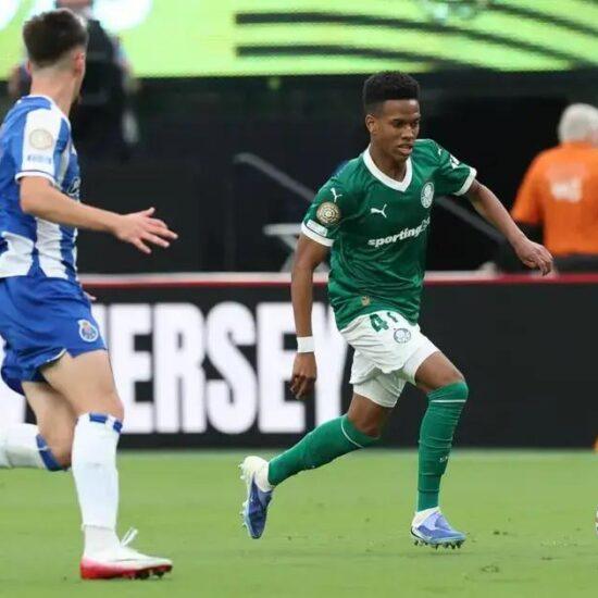 Palmeiras Empate Porto: Estevão Confiante para Próximos Jogos