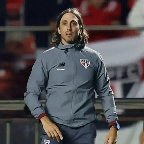 Saída de Zubeldía: São Paulo oficializa mudança e mira Hernán Crespo