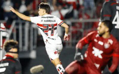 São Paulo vence Vitória e se aproxima do G-6 da Série A